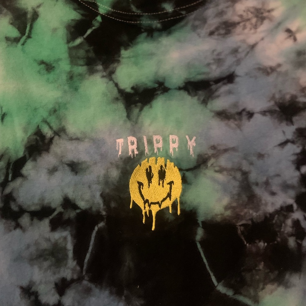 Tee - Picture 4 of 4